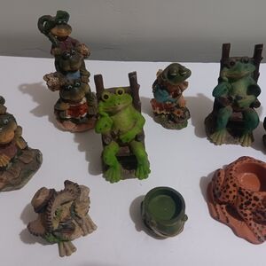 Colorful Vintage Frog Figurine Collection Wall Decor 9 Pieces